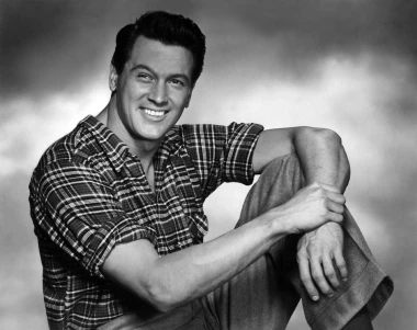 Sjaj koji se prerano ugasio: Ove su slavne osobe izgubile bitku s AIDS-om