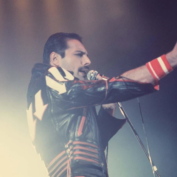 Sjaj koji se prerano ugasio: Ove su slavne osobe izgubile bitku s AIDS-om