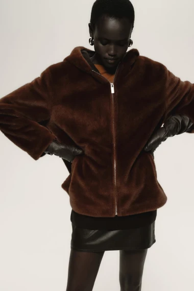 Najpoželjniji zimski komad: Kratke bunde od umjetnog krzna