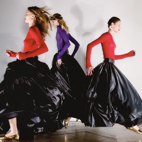 Suknje iz Zare potpuno su zaludjele društvene mreže: Od šljokica do kraljevske elegancije