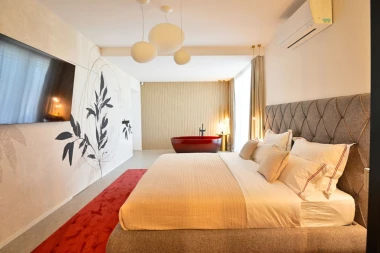 Ideje Mirjane Mikulec: Spavaća soba s walk-in ormarom i posebnom crvenom kadom