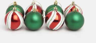 Blagdanska inspiracija: Božićni ukrasi za bor iz Sinsaya i Pepca do 10 eura