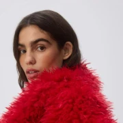 Prosinac je odjeven u crveno: Ovih 15 komada vrijedi imati u ormaru