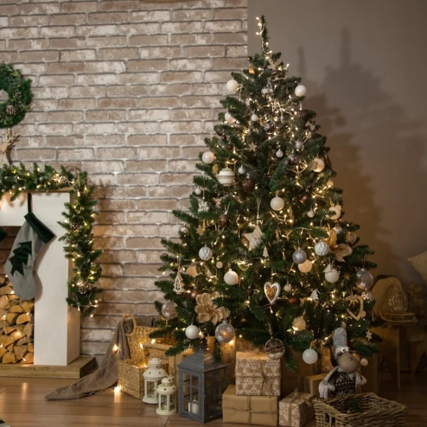 Blagdanska inspiracija: Božićni ukrasi za bor iz Sinsaya i Pepca do 10 eura