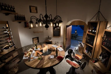 Dvorac Otočec: Bajkovita oaza povijesti i gastronomije na samo pola sata od Zagreba