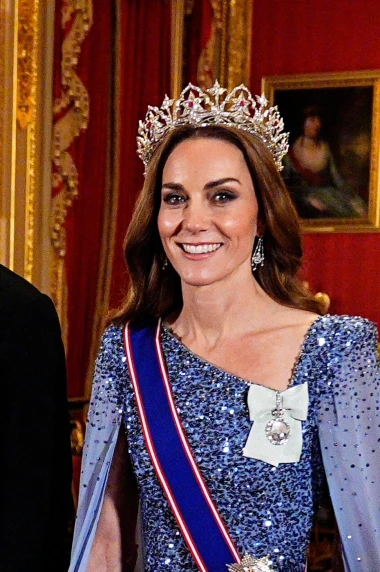 Uvijek elegantna Kate Middleton očarala u plavim izdanjima, a nosila je i poseban detalj