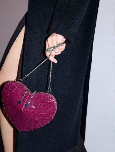 Srebro, zlato, perlice, šljokice - torbice koje će uljepšati svaku party kombinaciju