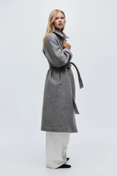 Najljepši kaputi na vezanje: Bezvremenski klasici za svaki stil