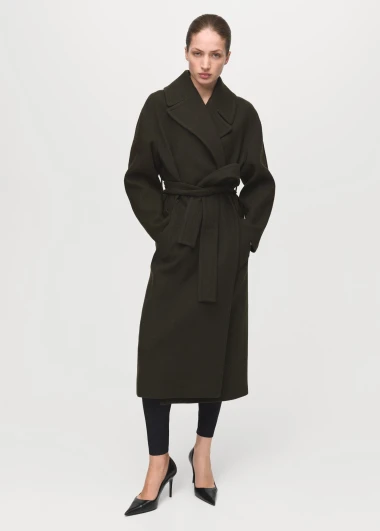 Najljepši kaputi na vezanje: Bezvremenski klasici za svaki stil