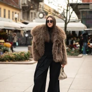 Tri bunde, tri stila: Dame sa špice pokazale kako se nose kratke bundice