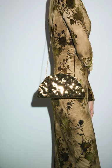 Srebro, zlato, perlice, šljokice - torbice koje će uljepšati svaku party kombinaciju