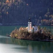 Zimska čarolija samo 140 km od Zagreba: Vodič za advent na Bledu