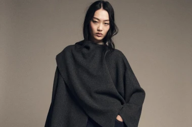 Nakon kaputa, puloveri sa &scaron;alom ističu se kao hit zimske sezone