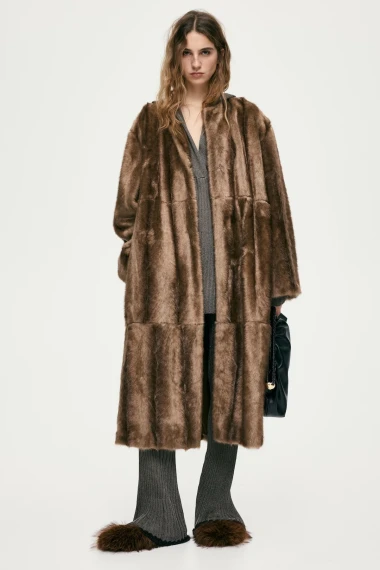 H&amp;M party komadi: Sjaj, saten i cozy klasici za blagdansku sezonu