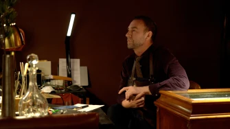 Nenad Sovilj obilježava 20 godina rada monumentalnom ogrlicom u Etnografskom muzeju