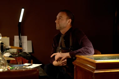 Nenad Sovilj obilježava 20 godina rada monumentalnom ogrlicom u Etnografskom muzeju