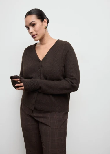 Najljep&scaron;i kardigani ove zime: Od tankih klasika do chunky modela