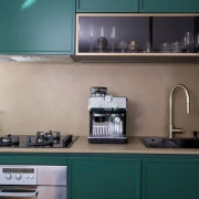 Vodič Mirjane Mikulec za staklo u kuhinjama – inspirirajte se svježim idejama