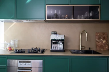 Vodič Mirjane Mikulec za staklo u kuhinjama – inspirirajte se svježim idejama