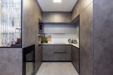 Vodič Mirjane Mikulec za staklo u kuhinjama – inspirirajte se svježim idejama