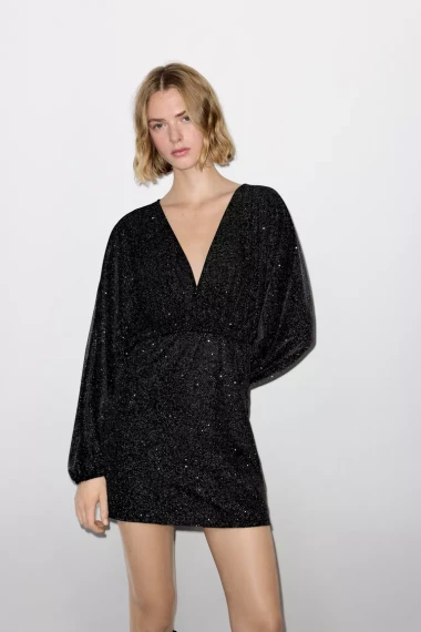 Svečani prosinac u znaku šljokica: Komadi koji će podići svaki outfit