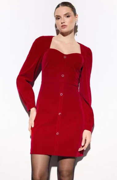 Crveno kao ljubav: Izdvojili smo 15 crvenih haljina koje morate imati ove blagdane