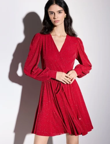 Crveno kao ljubav: Izdvojili smo 15 crvenih haljina koje morate imati ove blagdane