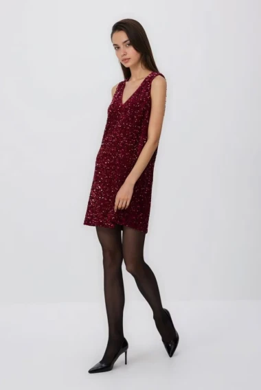 Crveno kao ljubav: Izdvojili smo 15 crvenih haljina koje morate imati ove blagdane