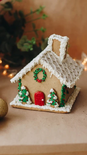 Kućica od medenjaka: Vodič za izradu savršenog blagdanskog ukrasa