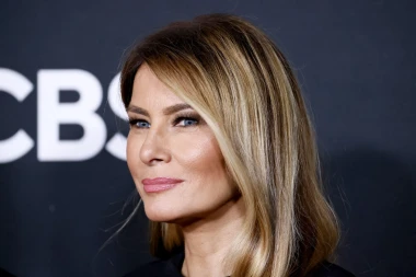 Melania Trump u crnom izdanju zasjenila sve na dodjeli nagrada Kennedy Centra