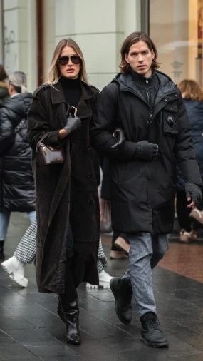 Samouvjereni par prošetao špicom u efektnim izdanjima koja želimo kopirati