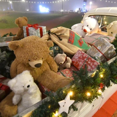 Najslađi advent: Vozila puna plišanih medvjedića glavna su atrakcija u Virovitici