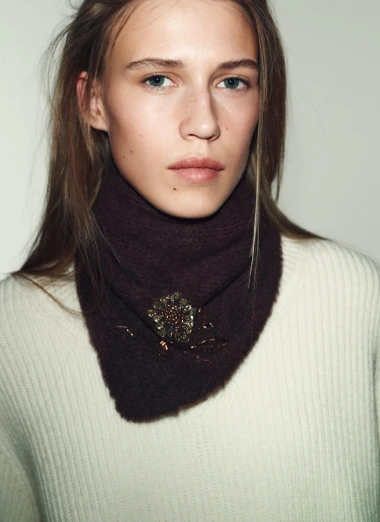 &Scaron;armantni modni dodatak: Topli &scaron;alovi koje ćemo ove zime viđati posvuda