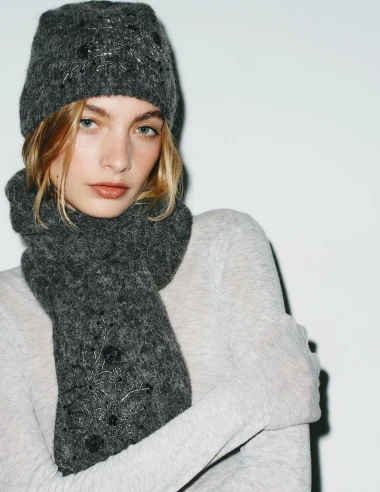 &Scaron;armantni modni dodatak: Topli &scaron;alovi koje ćemo ove zime viđati posvuda