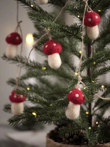 Trebaš nove kuglice za bor? JYSK ima popuste do 67 posto na božićni asortiman