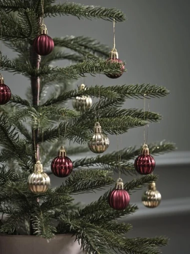 Trebaš nove kuglice za bor? JYSK ima popuste do 67 posto na božićni asortiman