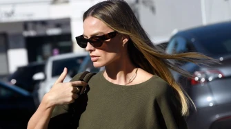 Margot Robbie u neutralnim tonovima pokazala da je minimalizam uvijek u modi