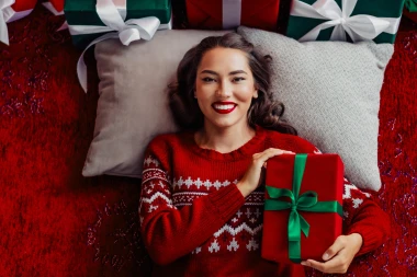 Blagdansko darivanje na Žena.hr: Treća svijeća donosi poklon za strastvene čitateljice