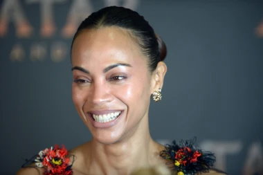 Zoe Saldana nikad ženstvenija u bajkovitoj haljini poznatog dizajnera