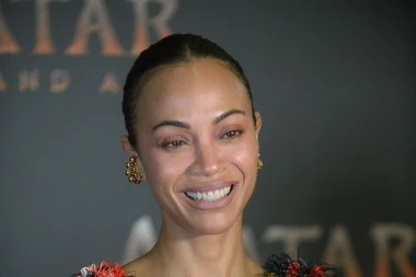 Zoe Saldana nikad ženstvenija u bajkovitoj haljini poznatog dizajnera