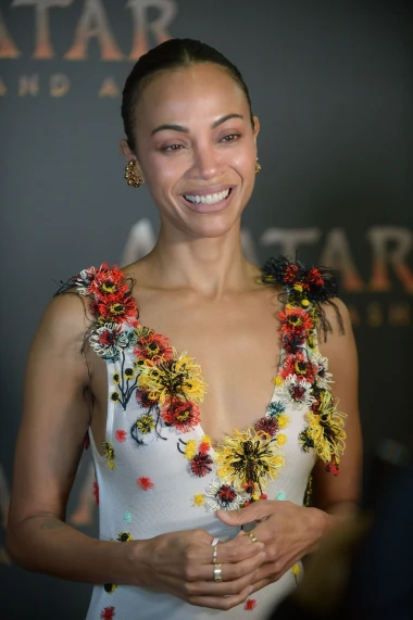 Zoe Saldana nikad ženstvenija u bajkovitoj haljini poznatog dizajnera