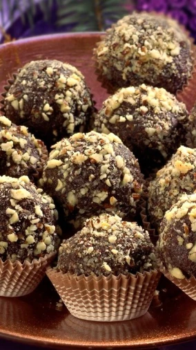 Blagdanski hit na svakom stolu: Domaće Ferrero kuglice koje svi obožavaju