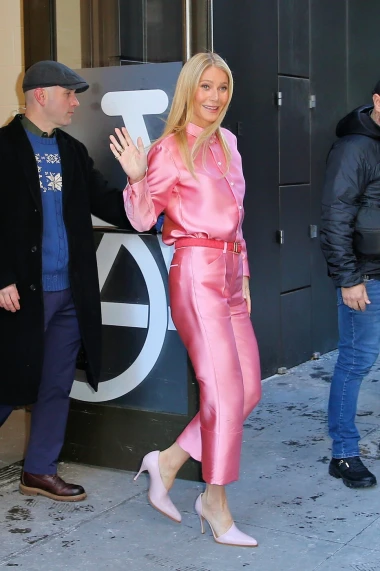 Ne mora uvijek crno: Gwyneth Paltrow i Amanda Seyfried pokazale kako nositi crveno i ružičasto