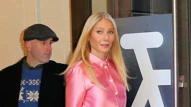 Ne mora uvijek crno: Gwyneth Paltrow i Amanda Seyfried pokazale kako nositi crveno i ružičasto