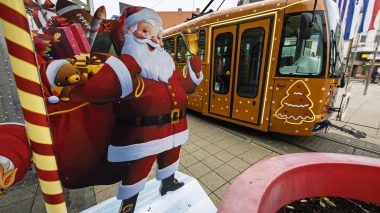 Blagdanska čarolija na tračnicama: Osijek ima najslađi tramvaj u Hrvatskoj