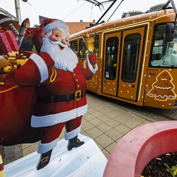 Blagdanska čarolija na tračnicama: Osijek ima najslađi tramvaj u Hrvatskoj