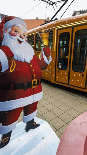 Blagdanska čarolija na tračnicama: Osijek ima najslađi tramvaj u Hrvatskoj