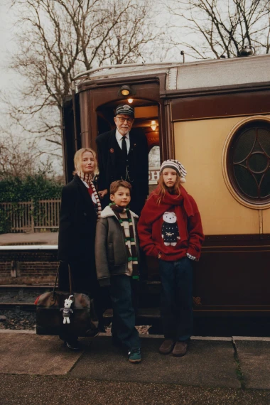 Zara predstavila božićne pulovere za cijelu obitelj u najcozy editorijalu sezone