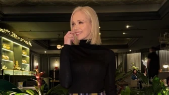 Kad karirano postane glamurozno: Jelena Rozga u savr&scaron;enoj suknji domaćih dizajnera