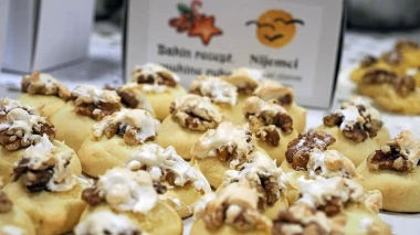 Bakini kolači iz Nijemaca: Dobili smo recepte za srijemske vanilin kifle, cvjetiće i medenjake